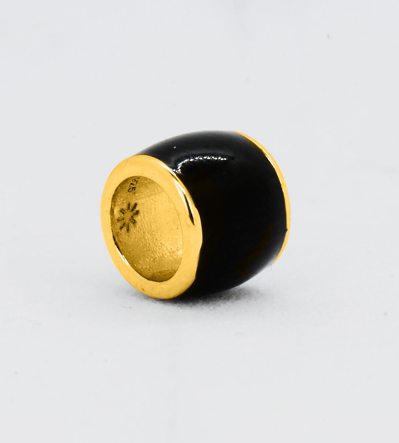 GOLD BLACK CUBE