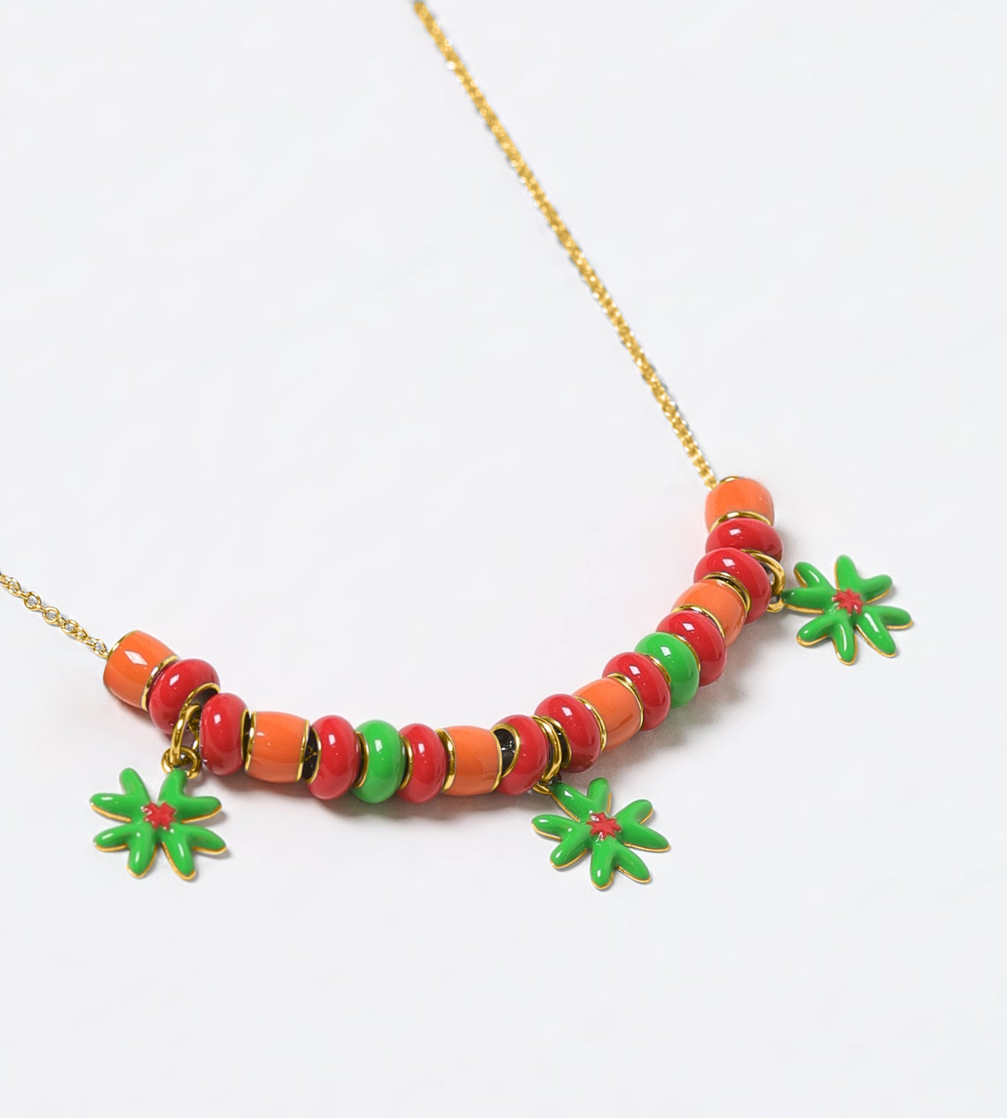 GOLD LUCKY US NECKLACE