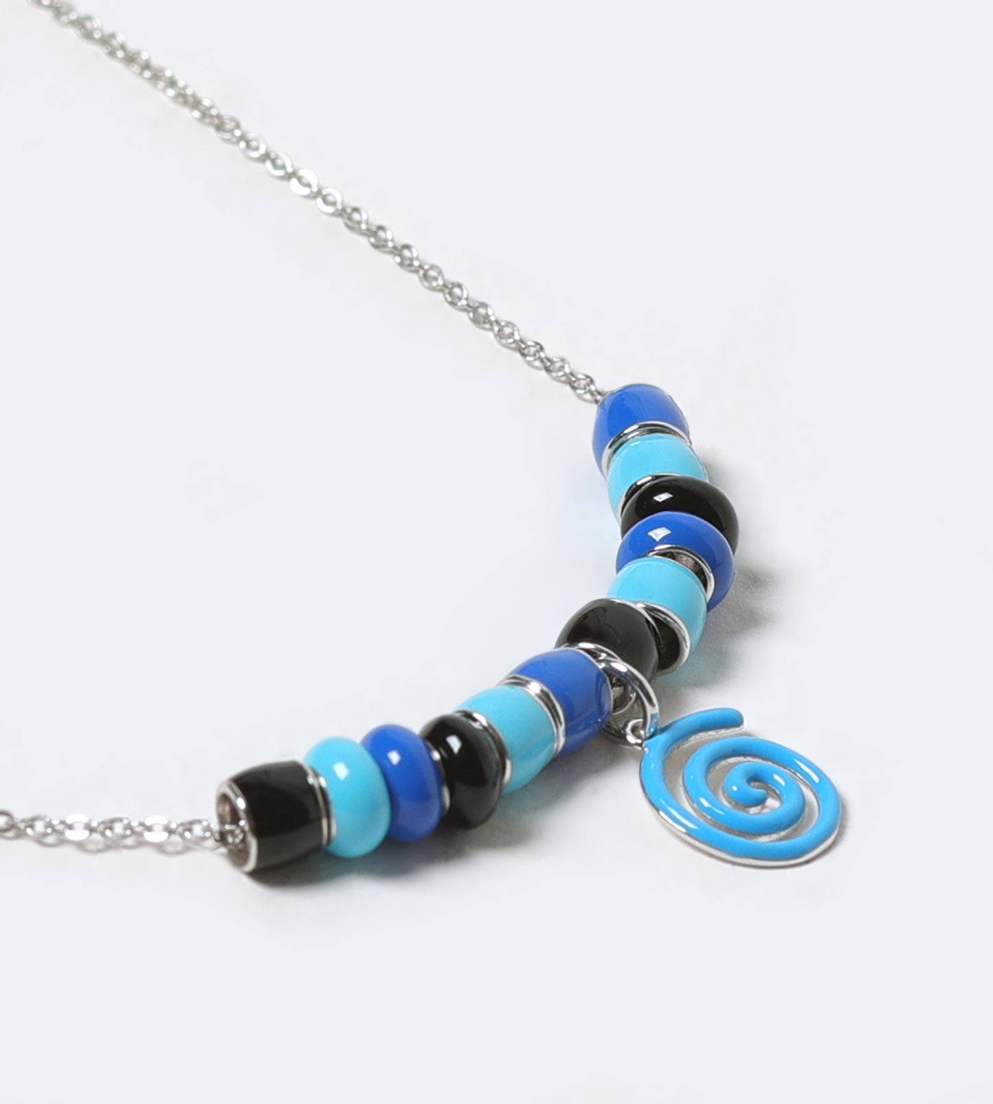 SPIN ME 'ROUND NECKLACE