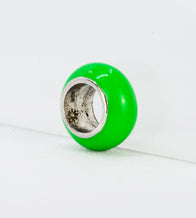 green capsule