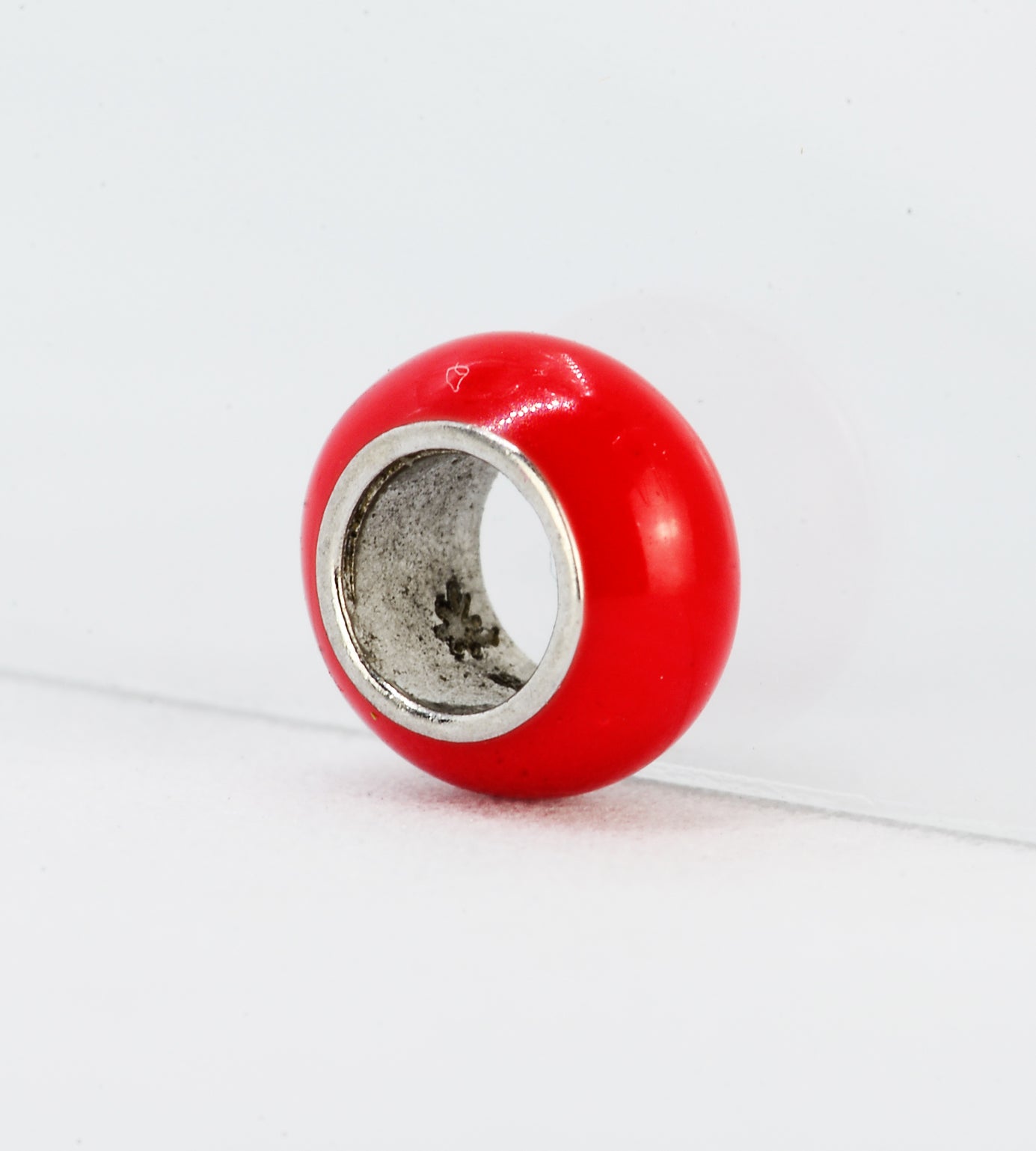 red capsule