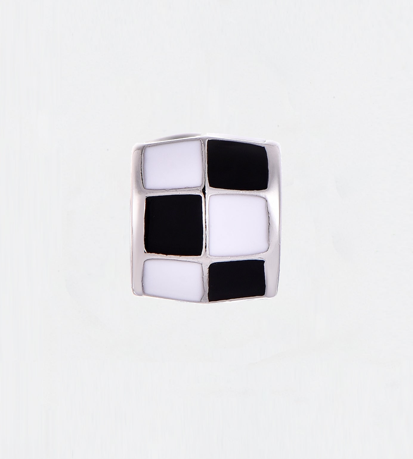 BLACK & WHITE CHECK CUBE