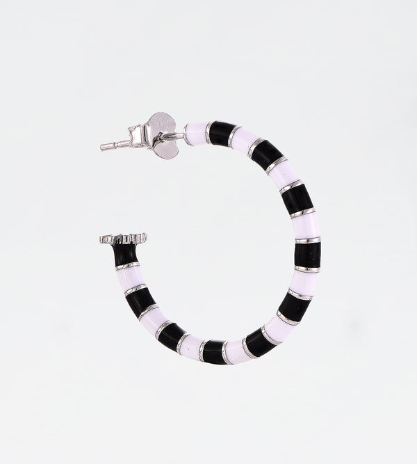 BLACK & WHITE EARRING